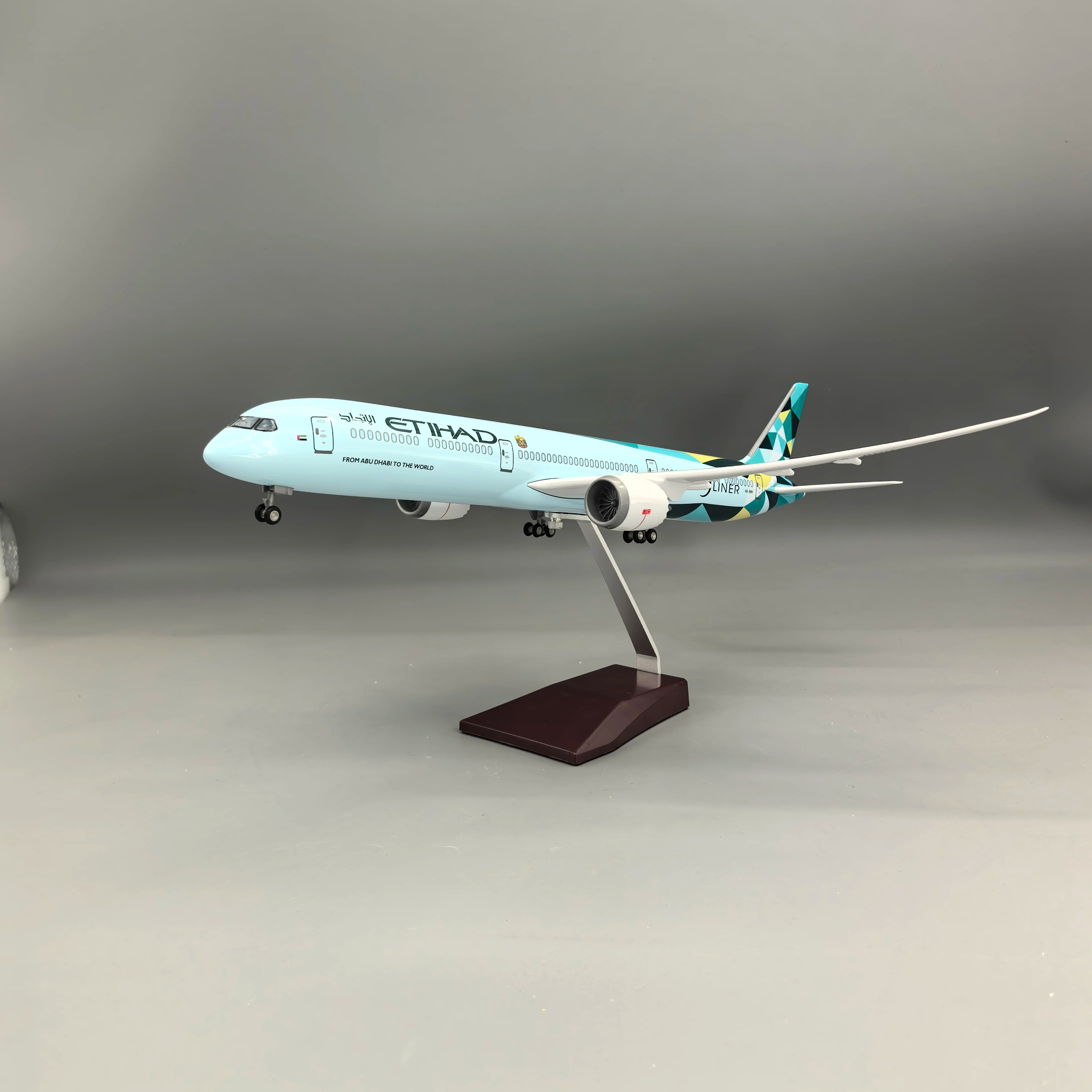 Avión a escala 1/145 Etihad B7 - Model Airplane Plastic reseña y precio