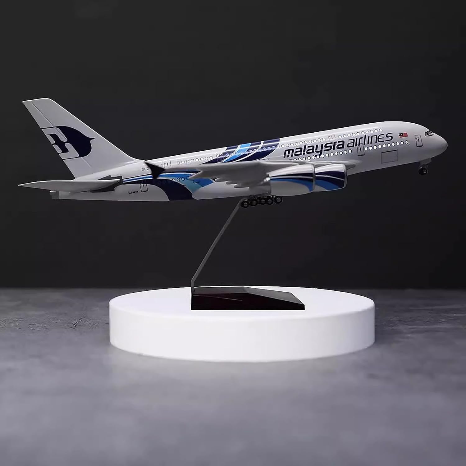 Escala 1:160 Malaysia Airlines - Model Airplane Plastic reseña y precio